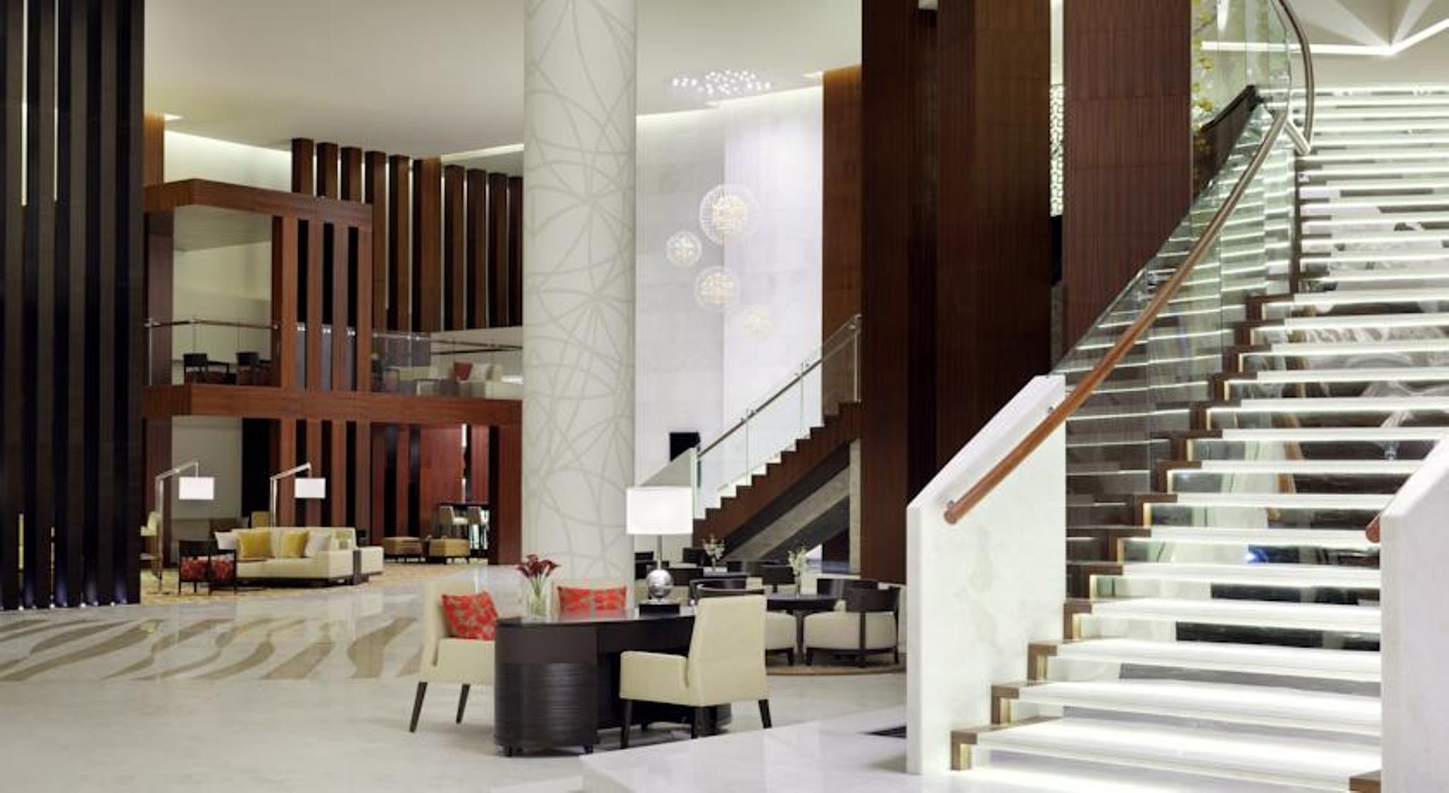 Marriott Executive Apartments Al Jaddaf, Dubai Exterior foto The lobby of the Ritz-Carlton, DIFC