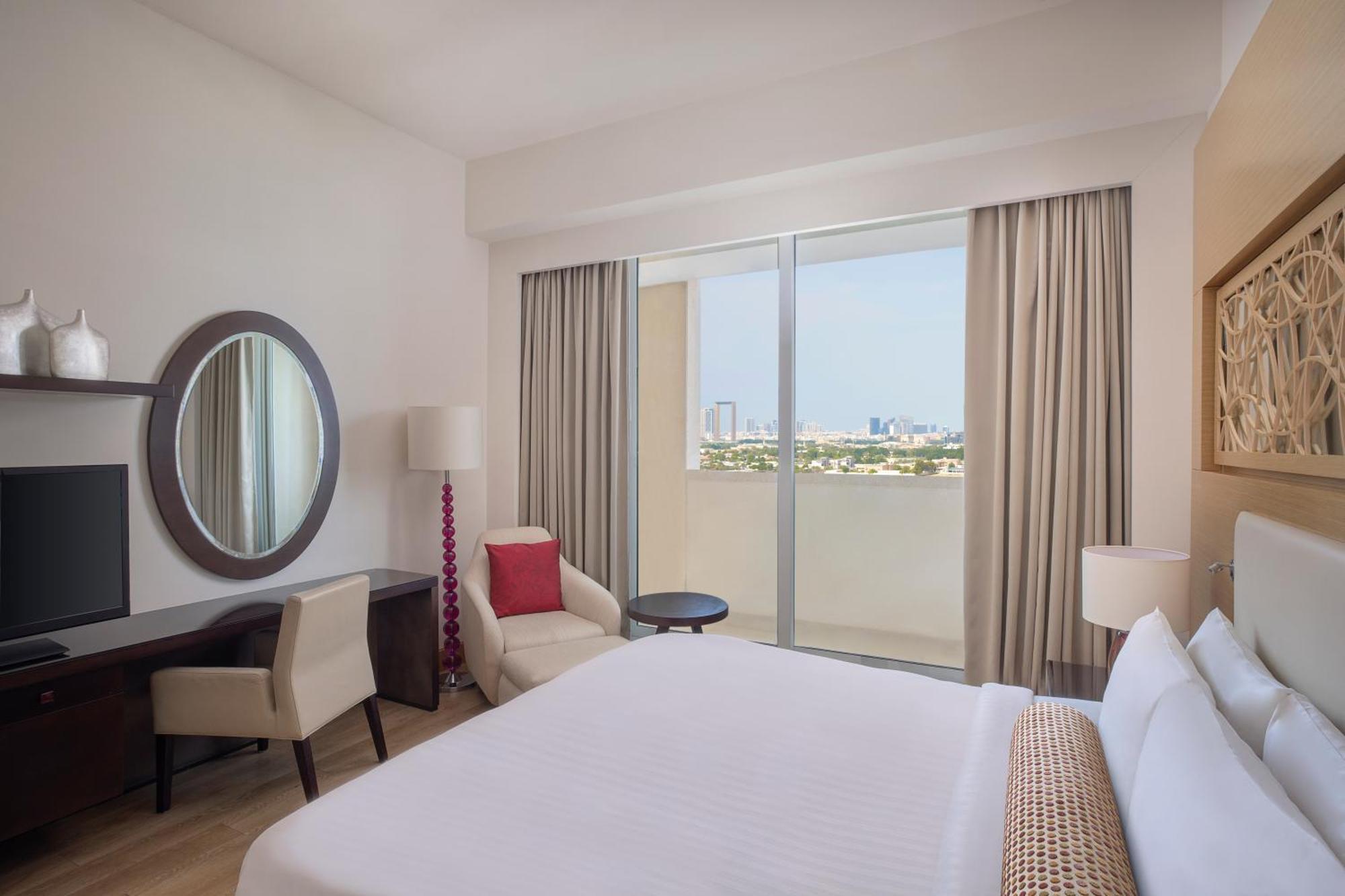 Marriott Executive Apartments Al Jaddaf, Dubai Exterior foto A bedroom at the hotel