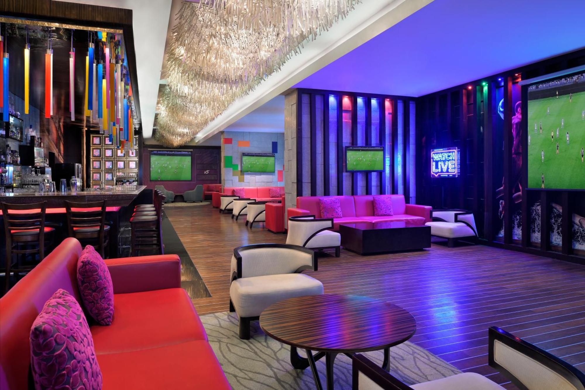 Marriott Executive Apartments Al Jaddaf, Dubai Exterior foto The interior of the bar