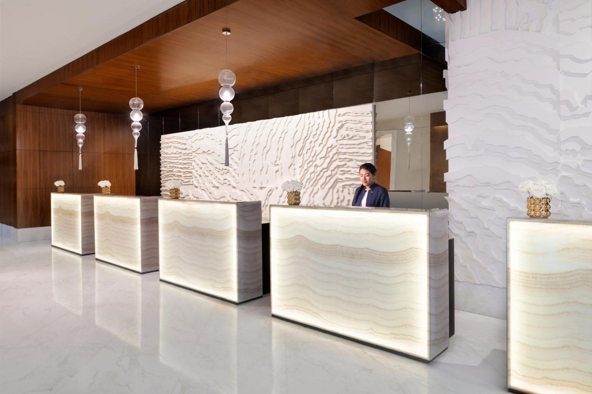 Marriott Executive Apartments Al Jaddaf, Dubai Exterior foto The lobby of the Ritz-Carlton, Dubai