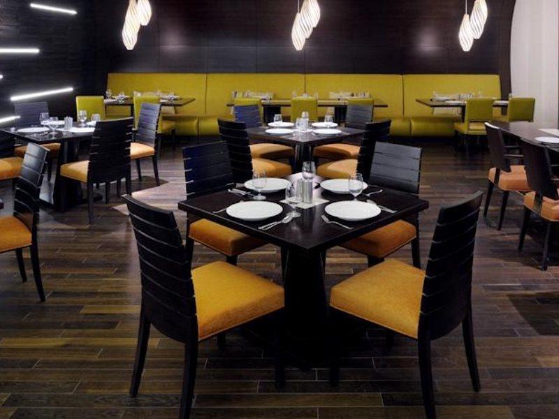 Marriott Executive Apartments Al Jaddaf, Dubai Exterior foto Interior of the restaurant