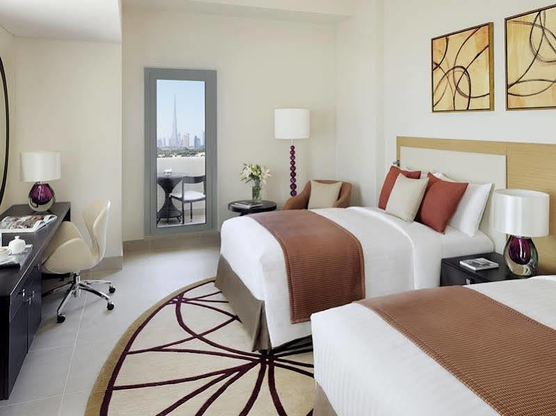 Marriott Executive Apartments Al Jaddaf, Dubai Exterior foto A room at the hotel